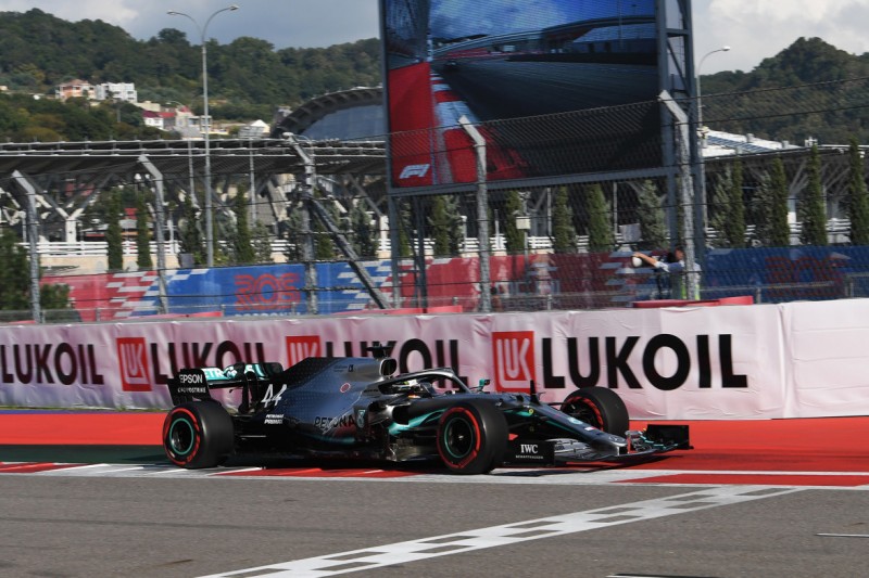 Formel 1 Sotschi 2019: Vettel schenkt Hamilton den Sieg!