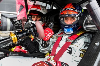 Opa Fittipaldi fährt Enkel: Beinahe-Abflug im Motodrom