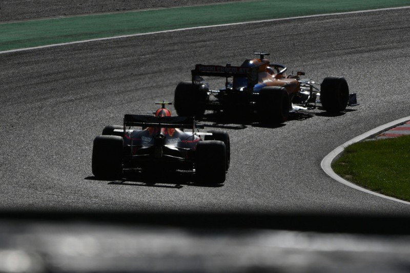 Sogar Ferrari zum Aufgeben gebracht: Sainz mehr als nur "Best of the rest"