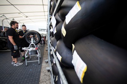 Pirelli: Ab 2020 fahren auch die Supersport-Klassen mit Slick-Reifen