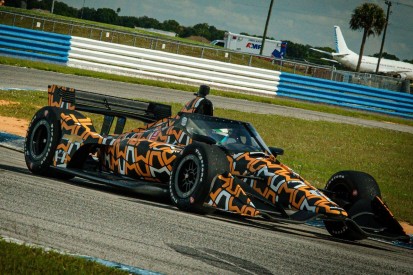 Im Tarnkleid: Erster IndyCar-Test von McLaren SP
