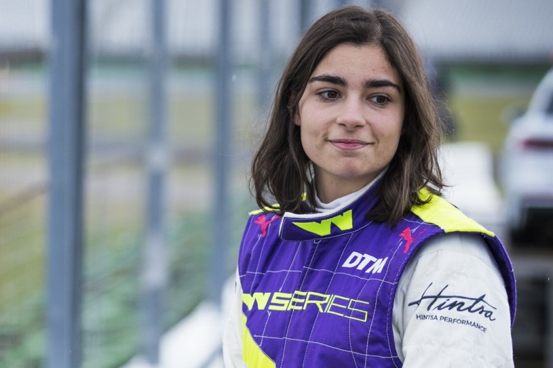 W-Series-Meisterin Chadwick: Formel 1 nach Titel noch weiter weg