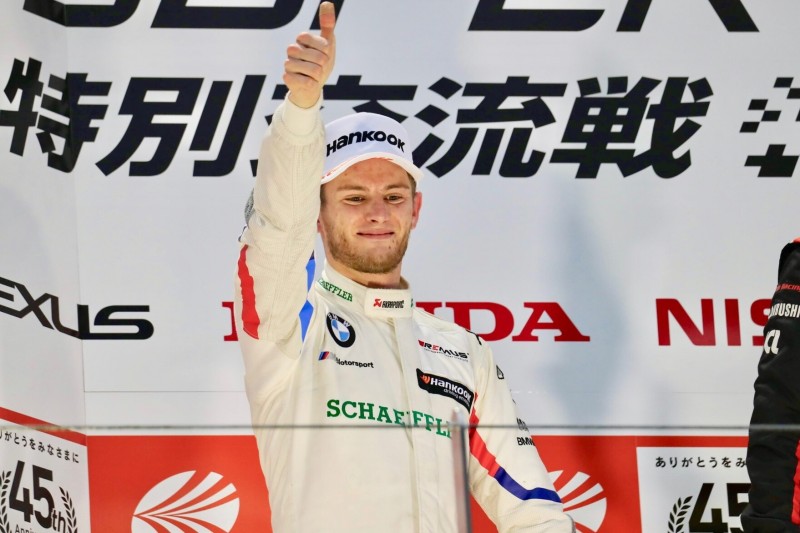 Jubilar Wittmann feiert Platz zwei: "Richtig geiles Racing"