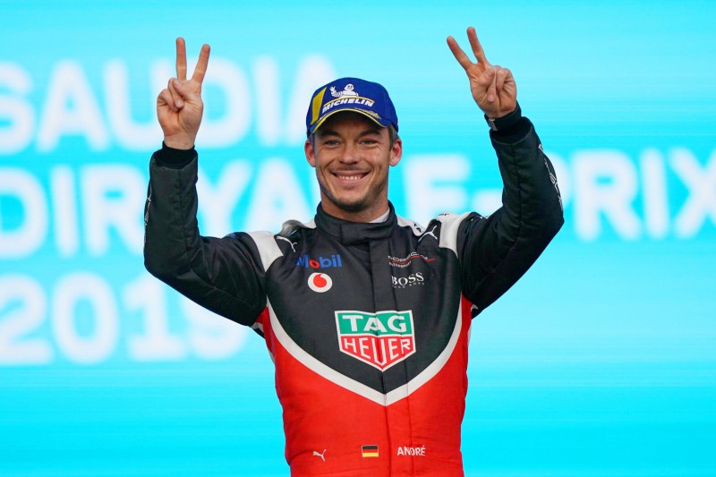 "Mega-Debüt für uns alle": Porsche gleich im ersten Formel-E-Lauf Zweiter