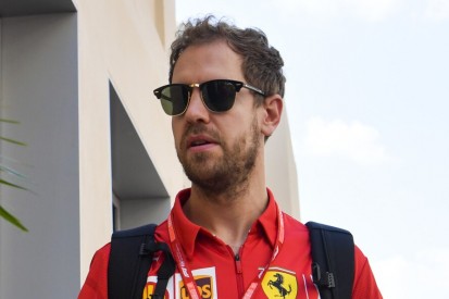 Vettel witzelt über Gerüchte: "Wenn ich mir nicht zwei Haxen breche ..."