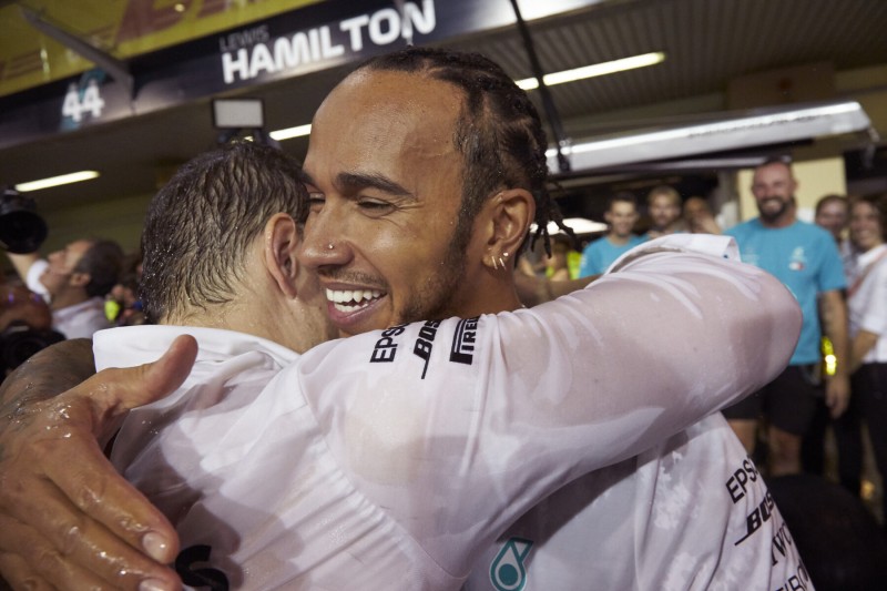 Entscheidung gefallen: Lewis Hamilton wieder Fahrer des Jahres!