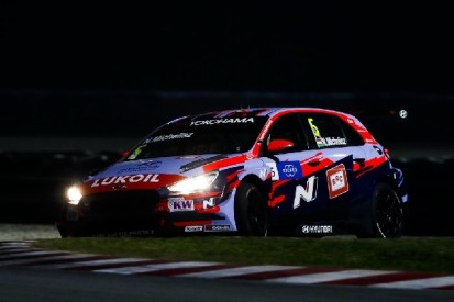 Dramatisches Finale in der Nacht: Norbert Michelisz WTCR-Champion 2019!