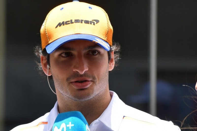 So ein Schlawiner! Wie es zu Carlos Sainz' Gesangseinlage kam