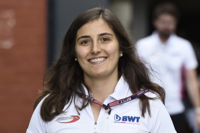 Tatiana Calderon fährt als erste Frau in der Super Formula