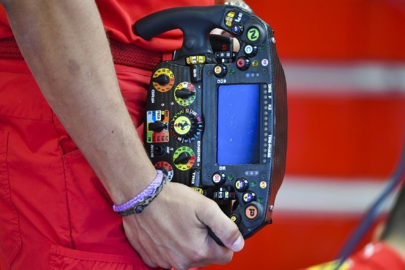 Herausforderung Formel-1-Lenkrad: Wie Charles Leclerc lenken lernen musste