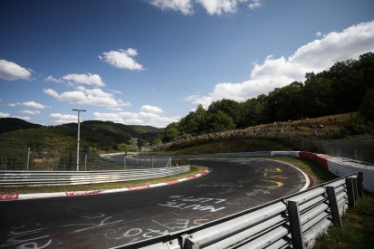 Nürburgring-Nordschleife: Erweiterte Rasengittersteine an drei Stellen