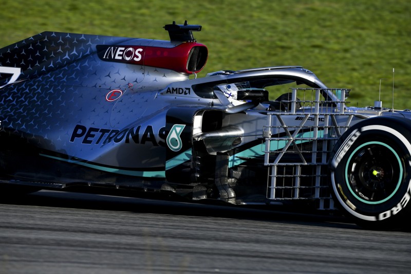 F1-Test Barcelona: "Mercedes"-Doppelführung nach vier Stunden!