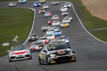 VLN-Teams helfen sich gegenseitig: In der Krise vereint
