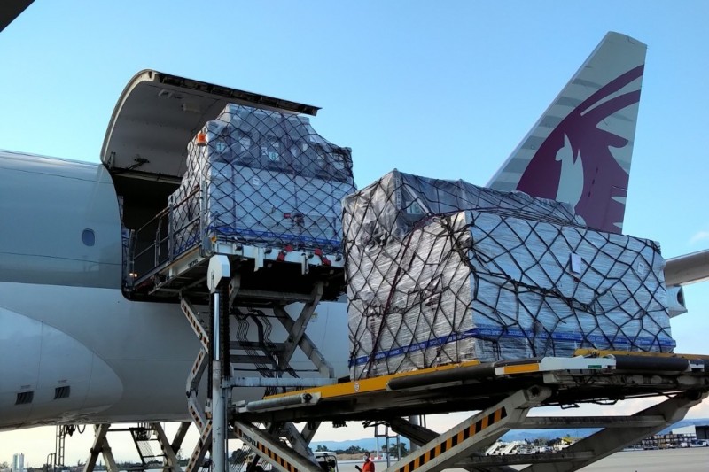 MotoGP-Motorräder und Fracht von Katar zurück nach Europa transportiert