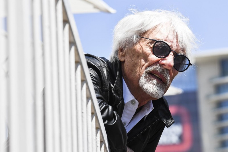 Bernie Ecclestone: Tesla werden die Menschen vergessen, Ferrari nicht