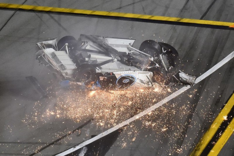 Die NASCAR-Woche: NASCAR erhöht Sicherheit, Byron gewinnt Sim-Rennen