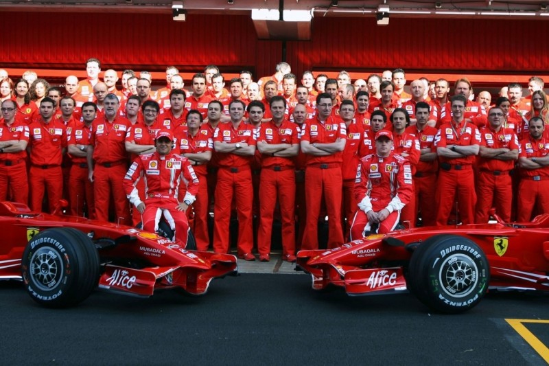 #1-Fahrer, Teamchef & Co.: Das ist das beste F1-Team aller Zeiten!