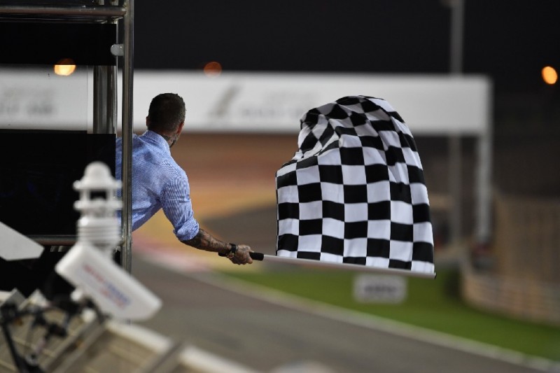 Für den guten Zweck: F1-Fans können sich Platz auf der Zielflagge kaufen