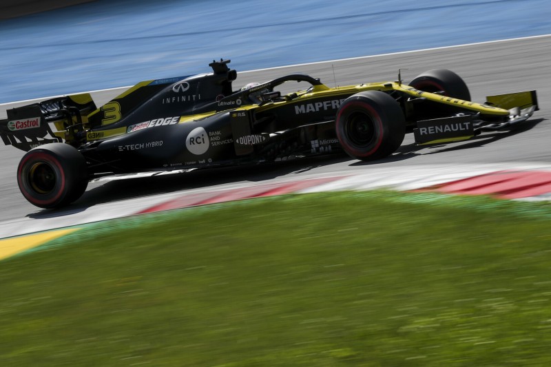 "Zu sehr reingesteigert": Ricciardo von Bottas-Staubwolke irritiert