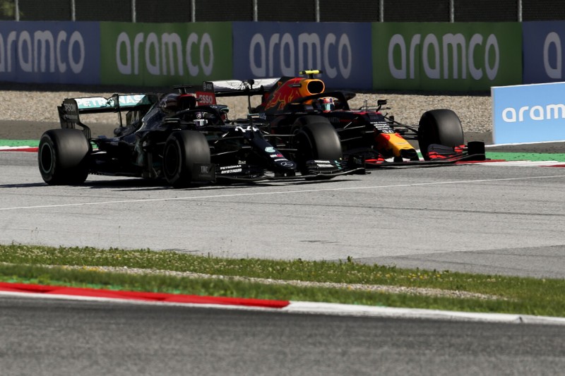 Christian Horner: Hamilton hat Albon den Sieg gekostet