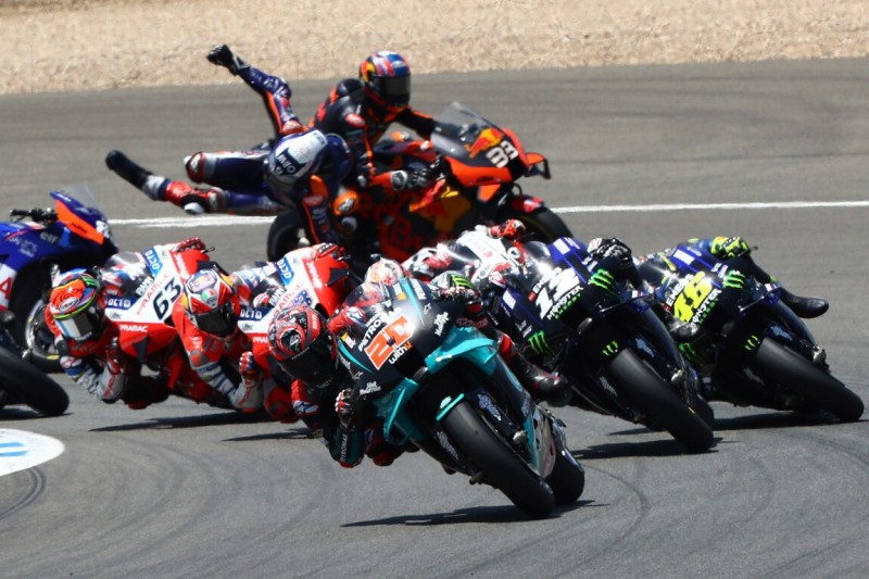 KTM-Crash beim Start: Unterschiedliche Ansichten von Oliveira und Binder