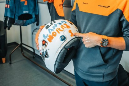 Von sechsjährigem Kind entworfen: Norris zeigt neues Helmdesign