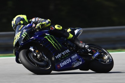 Yamaha-Werkspiloten rutschen am Freitag in Brünn herum