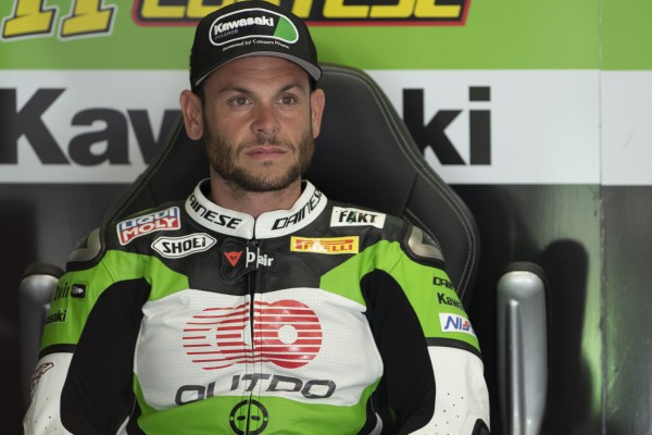 Schwerer Sturz in Portimao: Sandro Cortese mit Wirbel- und Beinbruch