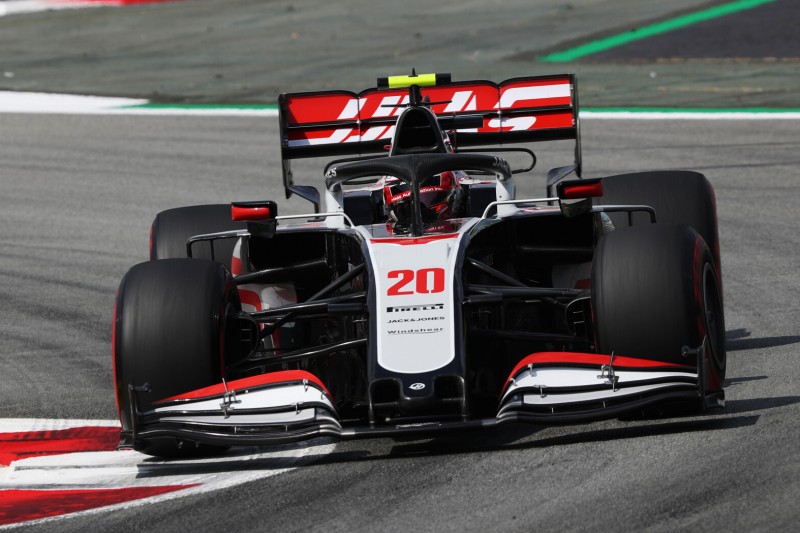 Haas-Fahrer begrüßen Überprüfung der Funkregel