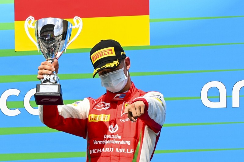 Lob vom Ferrari-Teamchef: Mick Schumacher macht das "sehr ordentlich"