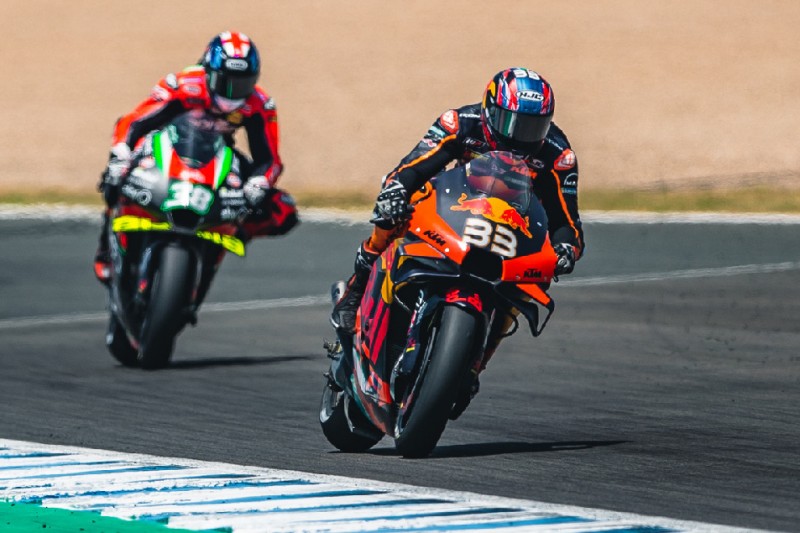 Espargaro und Smith: Woran es Aprilia im Vergleich zu KTM fehlt