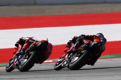 Ducati hält sich großteils freiwillig zurück - Defektserie bei Petrucci
