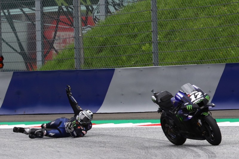 Bremsversagen! Vinales springt bei mehr als 200 km/h von seiner Yamaha