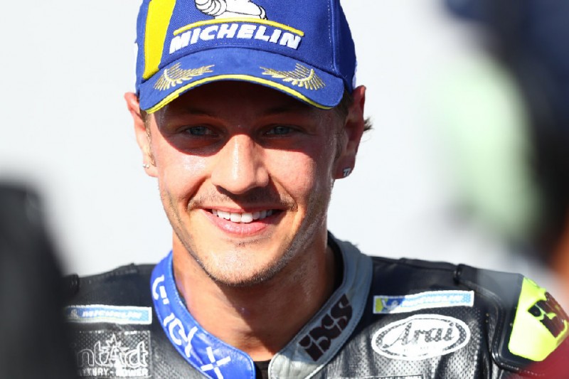 MotoE Misano 2: Aegerter siegt im dreiköpfigen Fotofinish