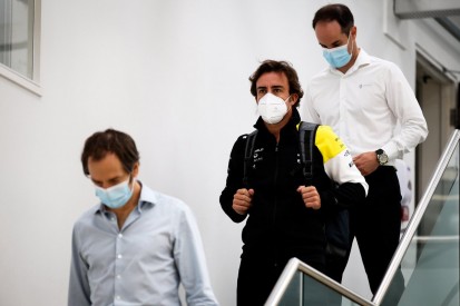 Fernando Alonso: Erster Auftritt in Renault-Fabrik in Enstone
