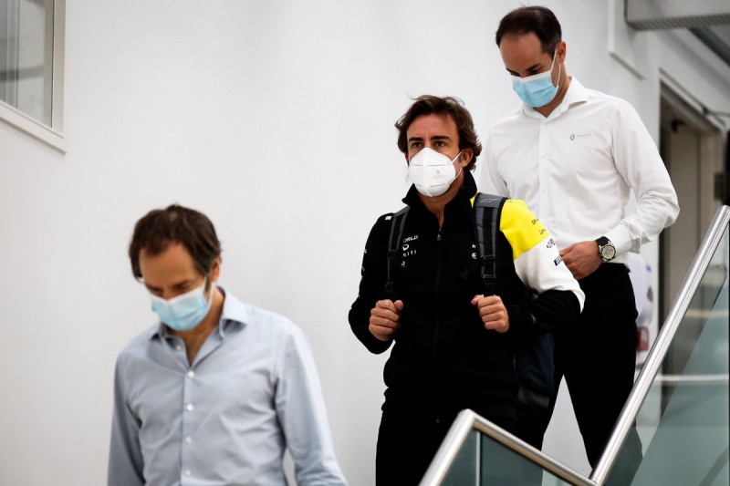 Fernando Alonso: Erster Auftritt in Renault-Fabrik in Enstone