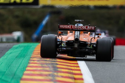 Carlos Sainz: "Wusste nicht, dass Kies 80 Millionen kostet ..."