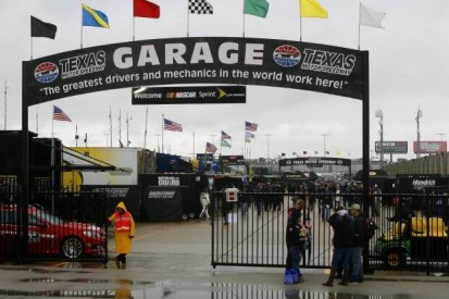 NASCAR Fort Worth: Nebel und Regen erfordern Fortsetzung am Montag