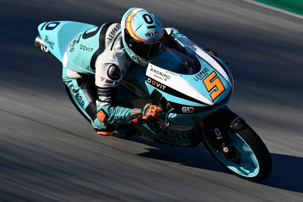 Moto3 Valencia FT1: Viele Stürze auf nasser Strecke