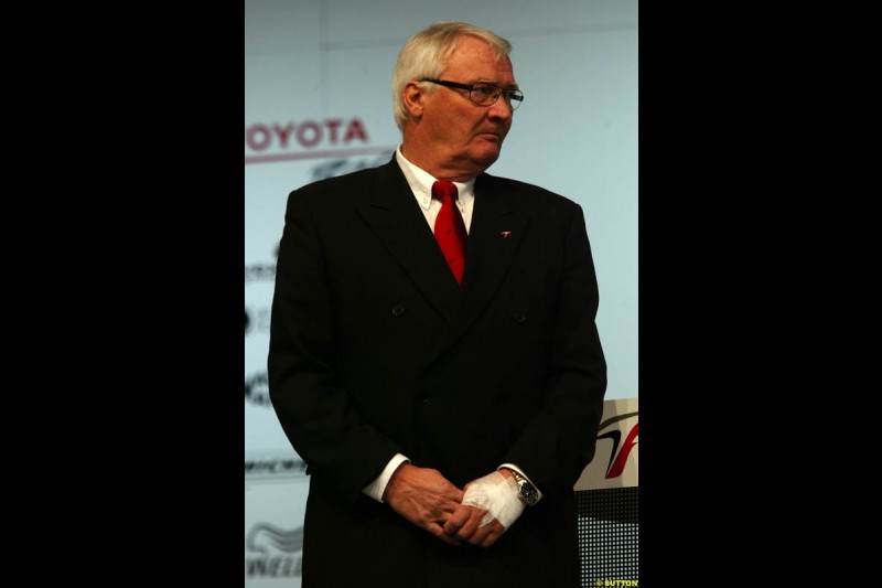 2003 Toyota Launch