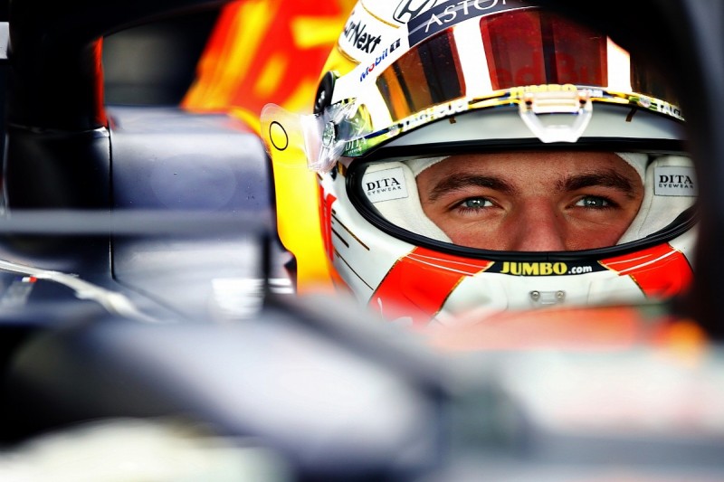 Verstappen not worried that "time is ticking" on F1 title dreams