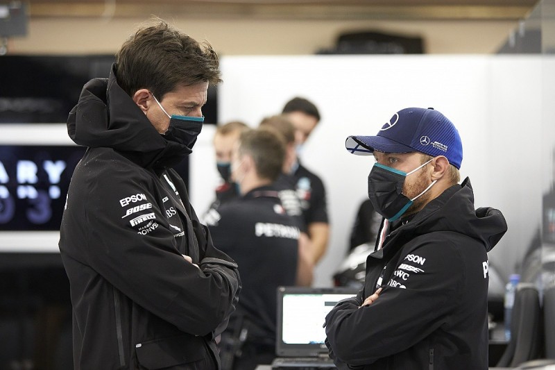 Wolff: Mercedes must avoid "exuberance and depression" over driver form