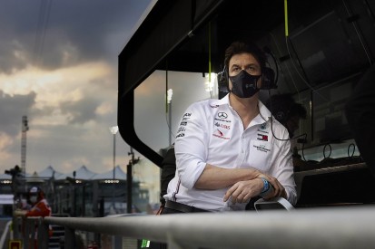 Wolff: Mercedes haunted by "scepticism and pessimism" over F1 results