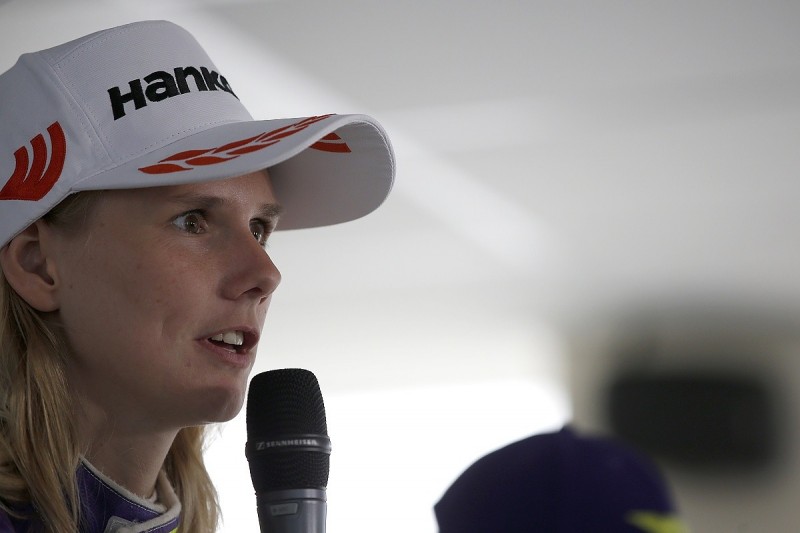 Visser: F1 support status won't change W Series paddock atmosphere