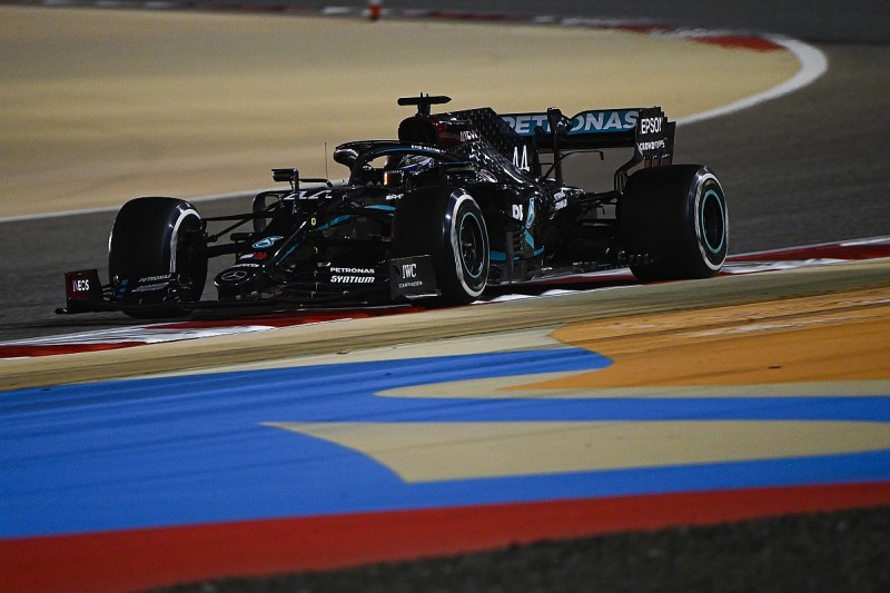 Hamilton "devastated" to miss Sakhir GP after contracting COVID-19