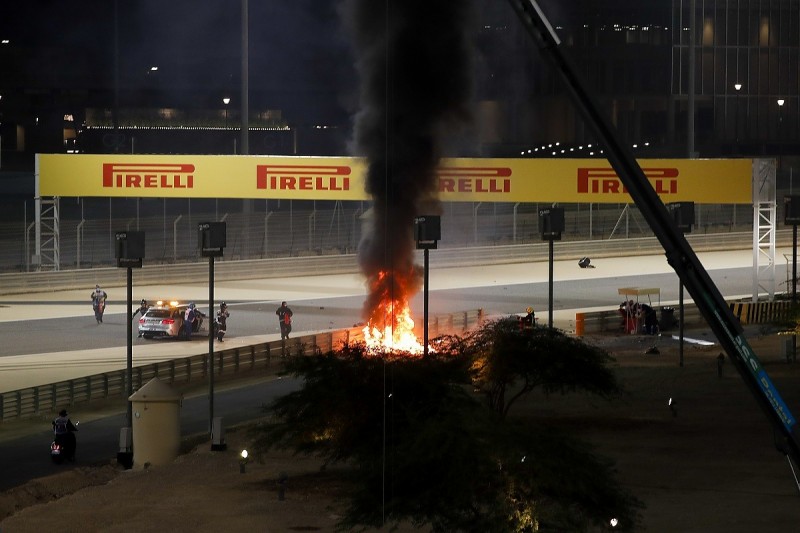 Bahrain GP red-flagged after Grosjean fireball crash on opening lap