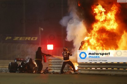 Wait for Grosjean to escape Bahrain F1 crash fire "felt like ages" - Van der Merwe