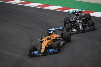 Sainz: Few F1 drivers would beat Hamilton at Mercedes