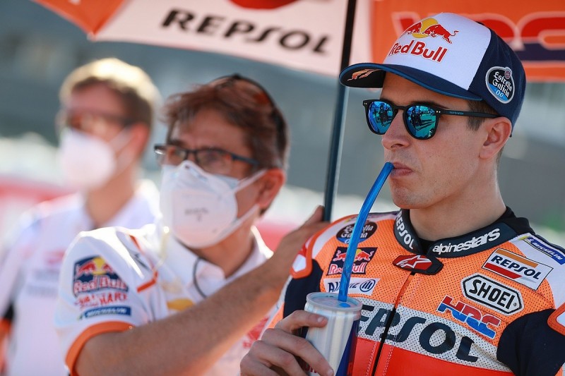 Marquez's wrist "was sleeping" during Valencia GP