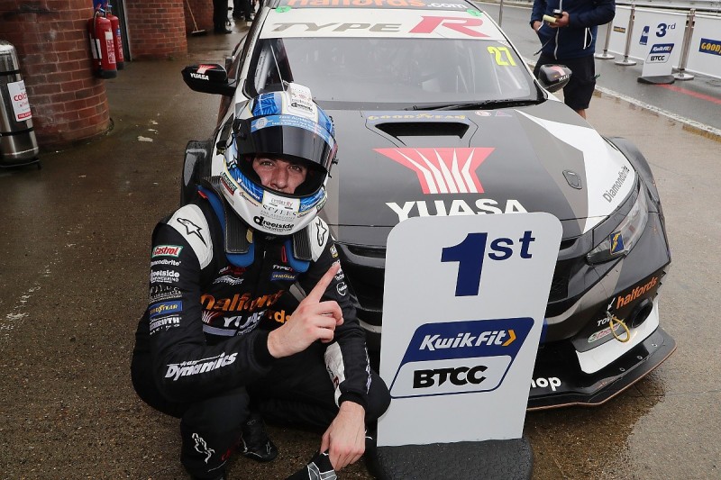 Brands Hatch BTCC: Cammish wins race one, Sutton takes points lead